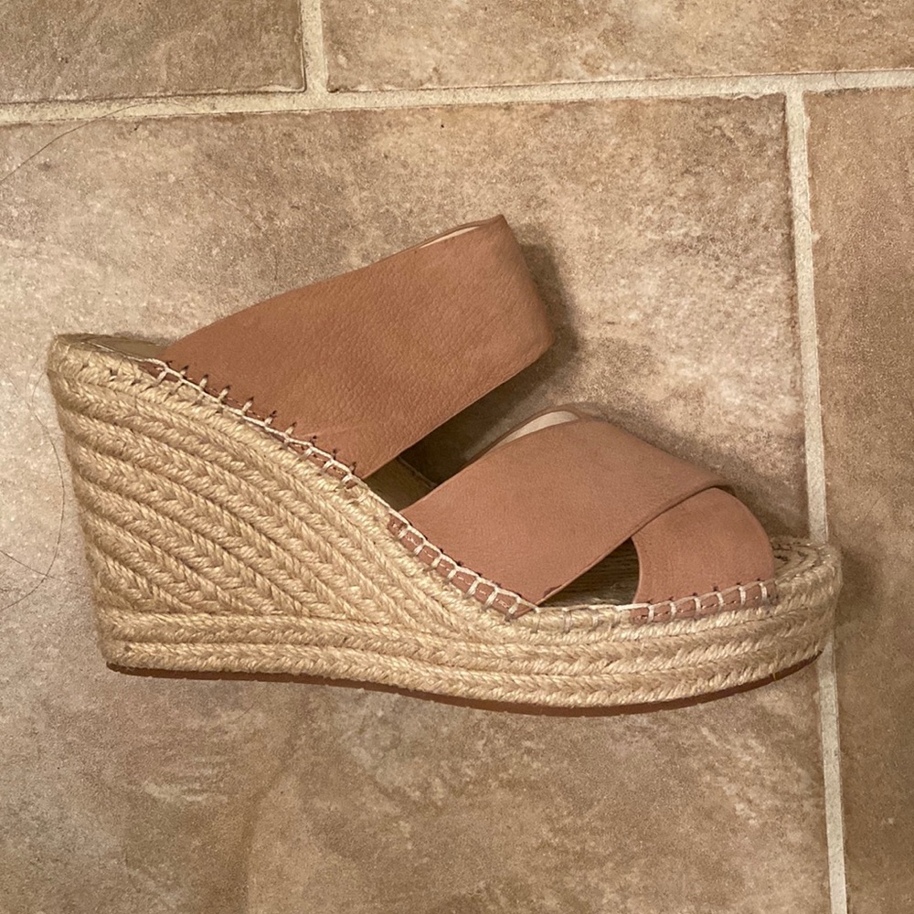 Kenneth Cole Wedge Sandal